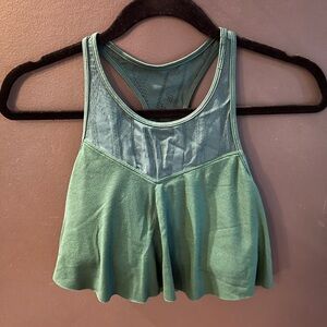 Cropped Alo tank top